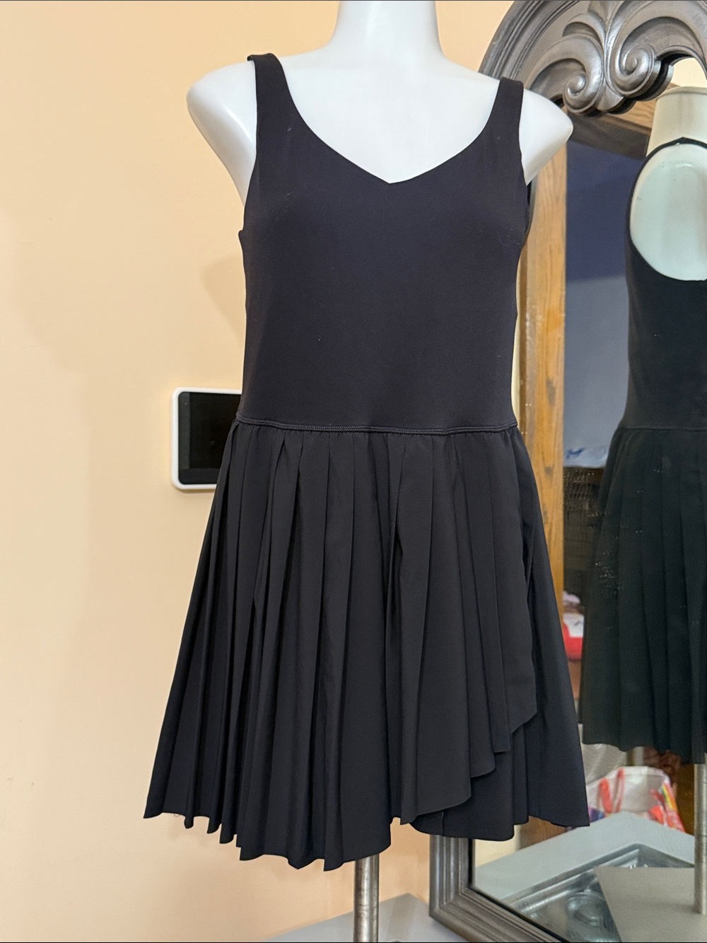 Offline by Aerie Large Black Pleated Tennis Skort Active Dress Tank
